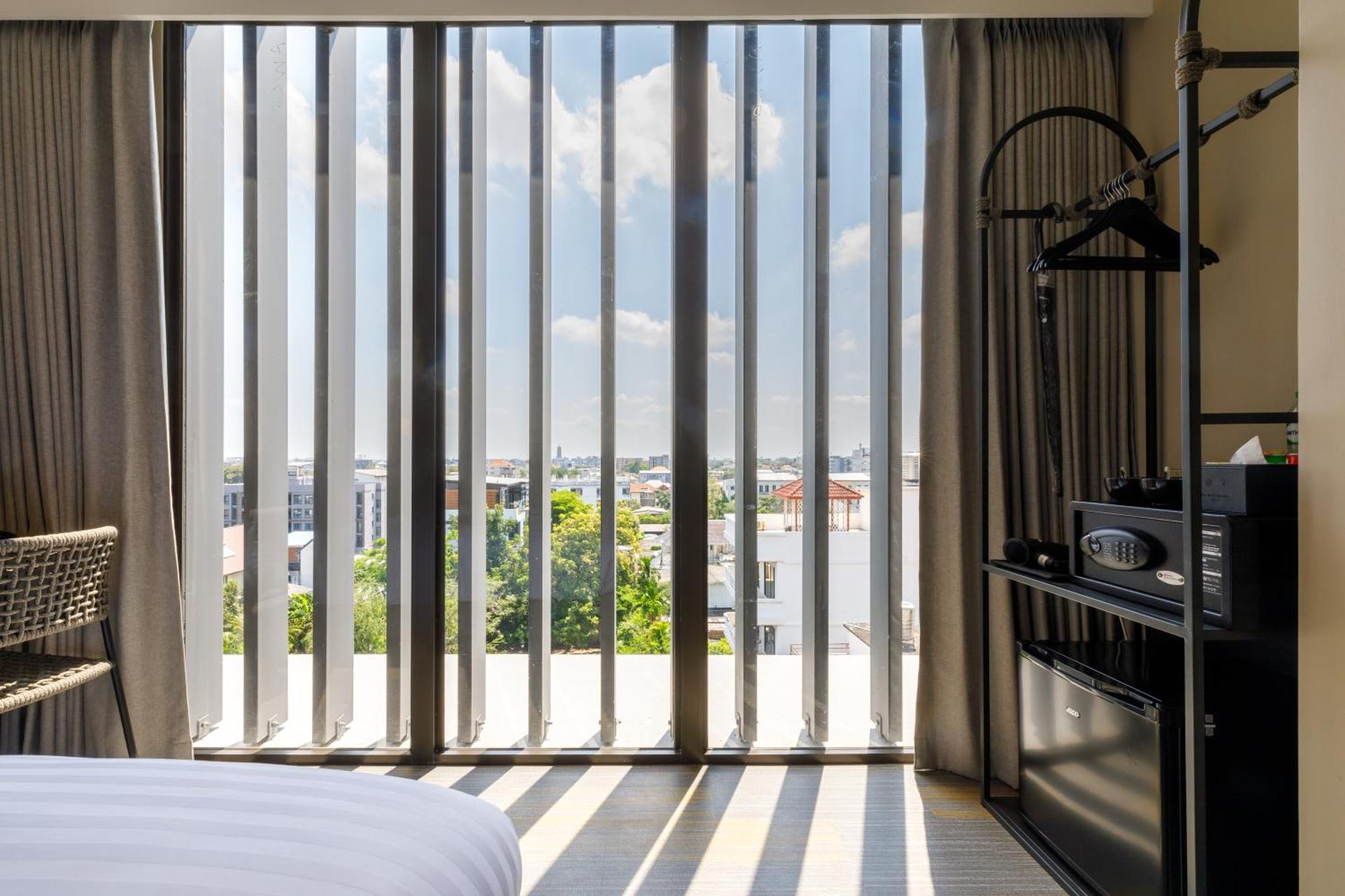 Benjarong Hotel Бангкок Екстер'єр фото